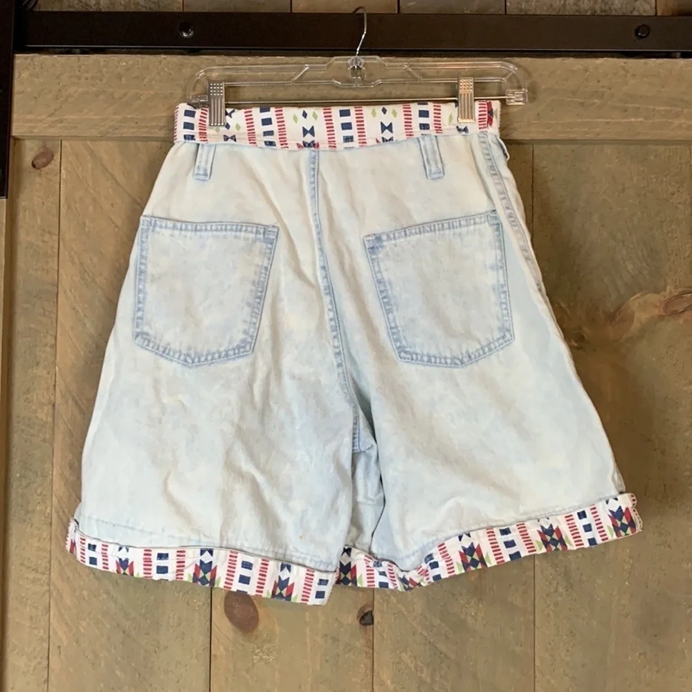 Vintage No Problem! Stonewashed mom jean shorts - Picture 3 of 12